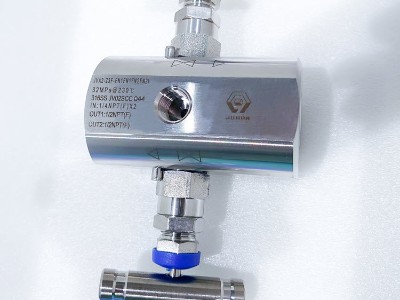 32MPa內(nèi)螺紋五通截止閥 32MPa內(nèi)螺紋五通截止閥