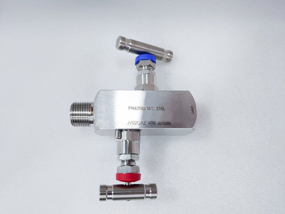 PN420內外螺紋直通針型閥 PN420內外螺紋直通針型閥